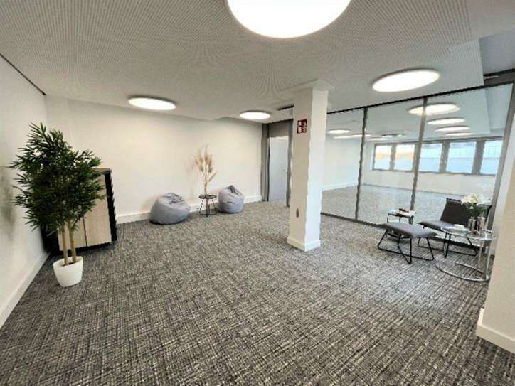 PROVISIONSFREI - Büroflächen im Herzen von Köln – Flexibilität trifft moderne Arbeitswelt PROVISIONSFREI - Büroflächen im Herzen von Köln – Flexibilität trifft moderne Arbeitswelt