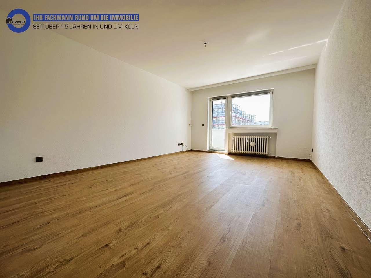 Ruhige Drei Zimmerwohnung mit großer Küche und kleiner Loggia in Neu - Ehrenfeld Ruhige Drei Zimmerwohnung mit großer Küche und kleiner Loggia in Neu - Ehrenfeld