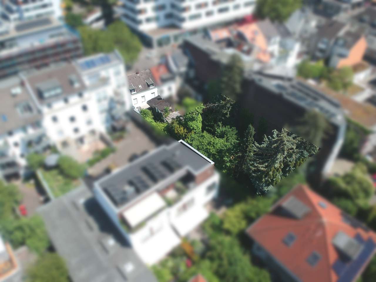 Juwel im Kölner Süden: Exklusives Grundstück in Bayenthal mit starkem B-Plan GFZ 1,1 / IV Geschosse Juwel im Kölner Süden: Exklusives Grundstück in Bayenthal mit starkem B-Plan GFZ 1,1 / IV Geschosse